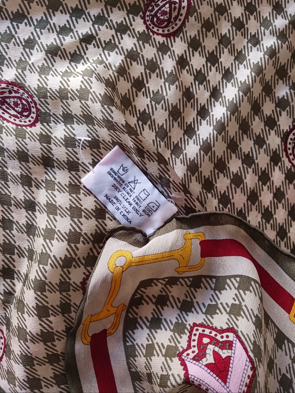 Hermes Silk Handkerchief , Silk Scarf. Vintage.+ Free Gift 2 Vintage Silk Scarf - Picture 11 of 13